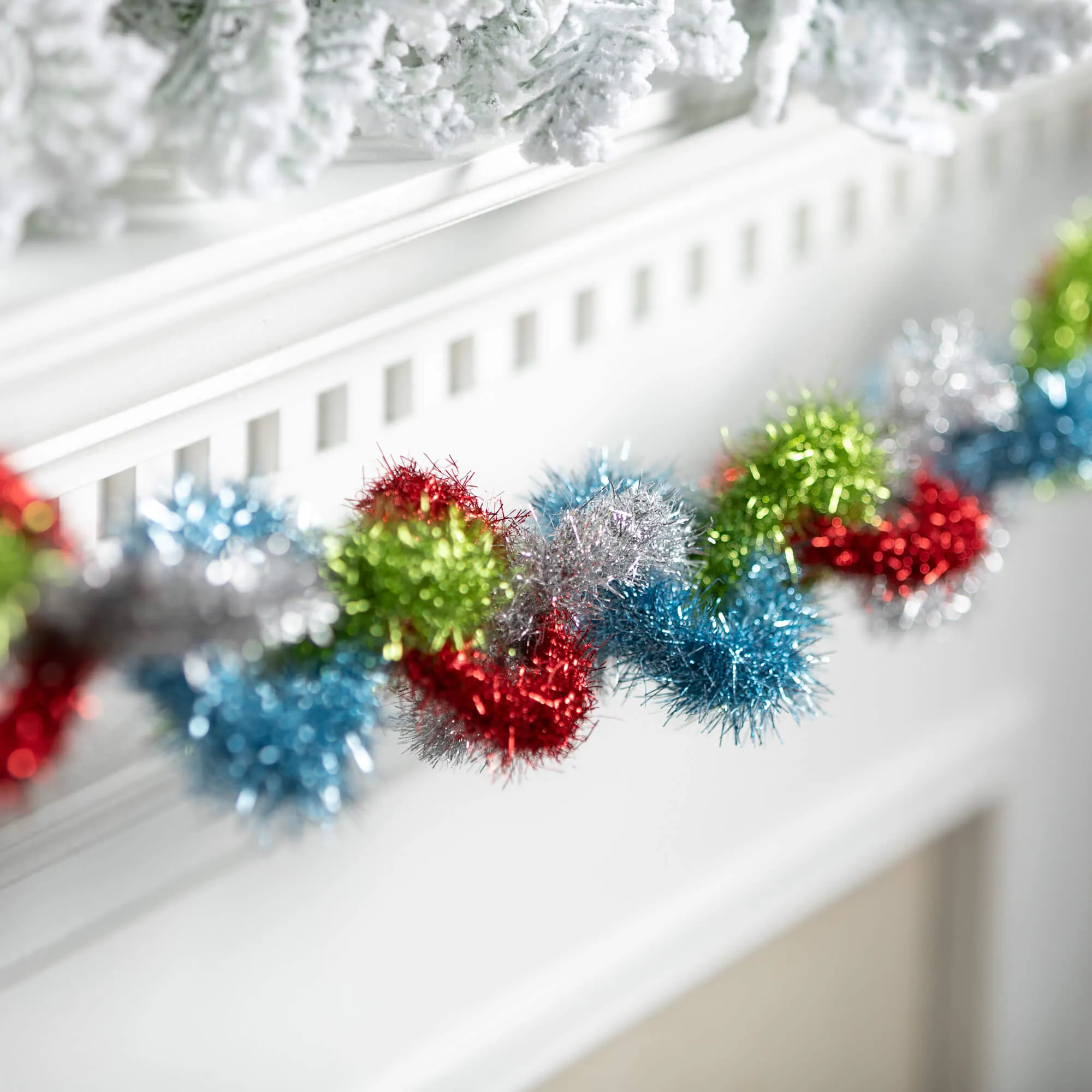 Blue Green Red Link Garland