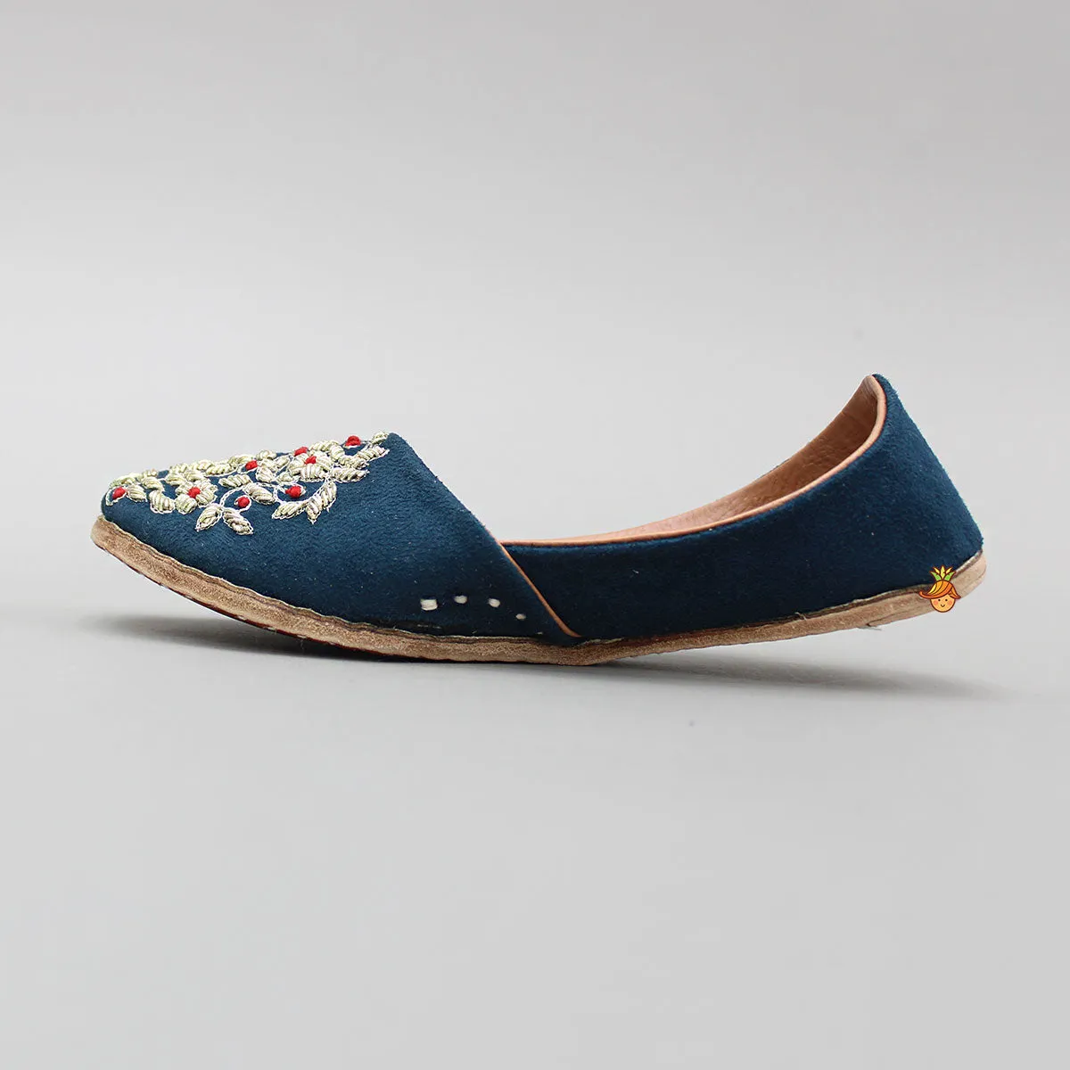 Blue Zardozi Embroidered Jutti