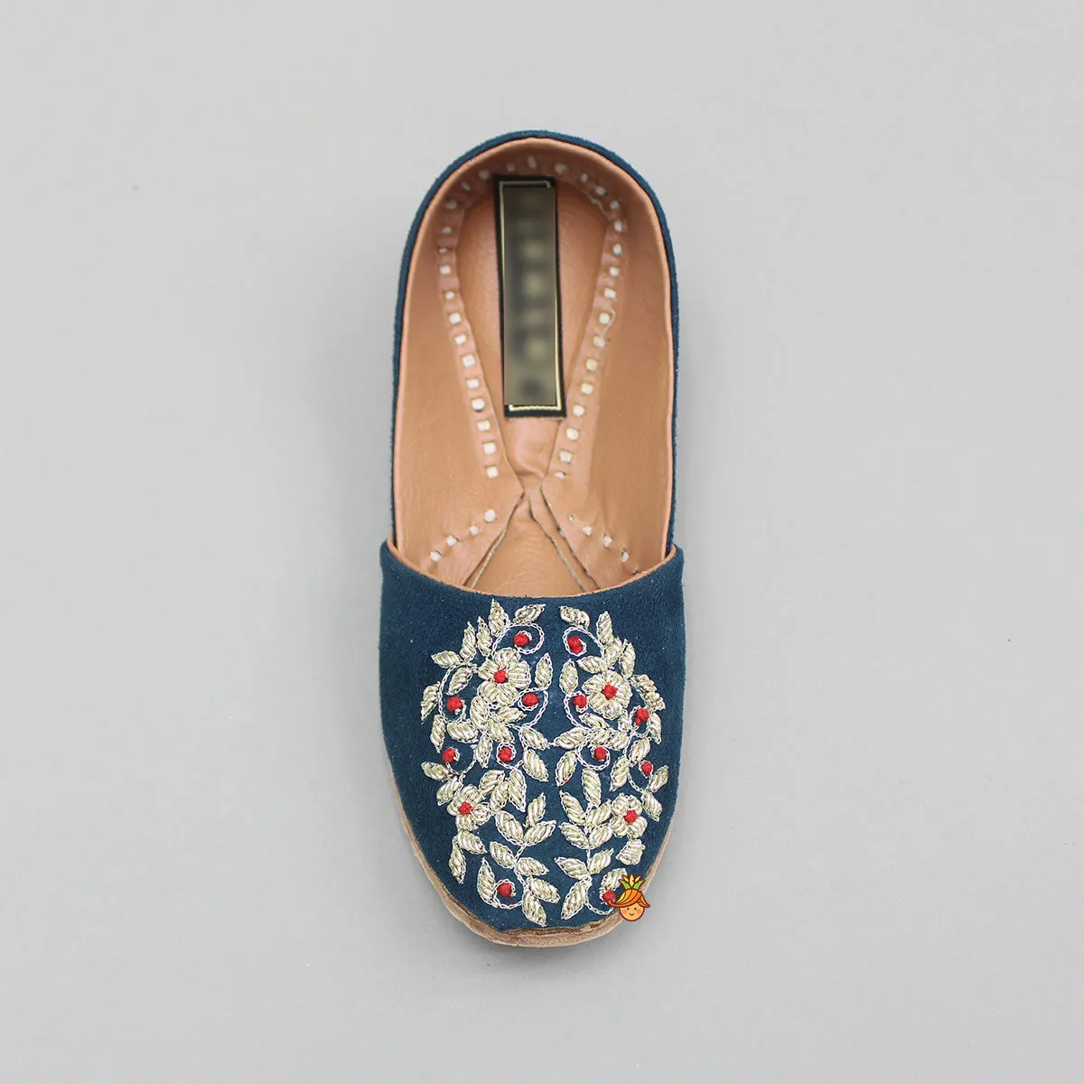 Blue Zardozi Embroidered Jutti