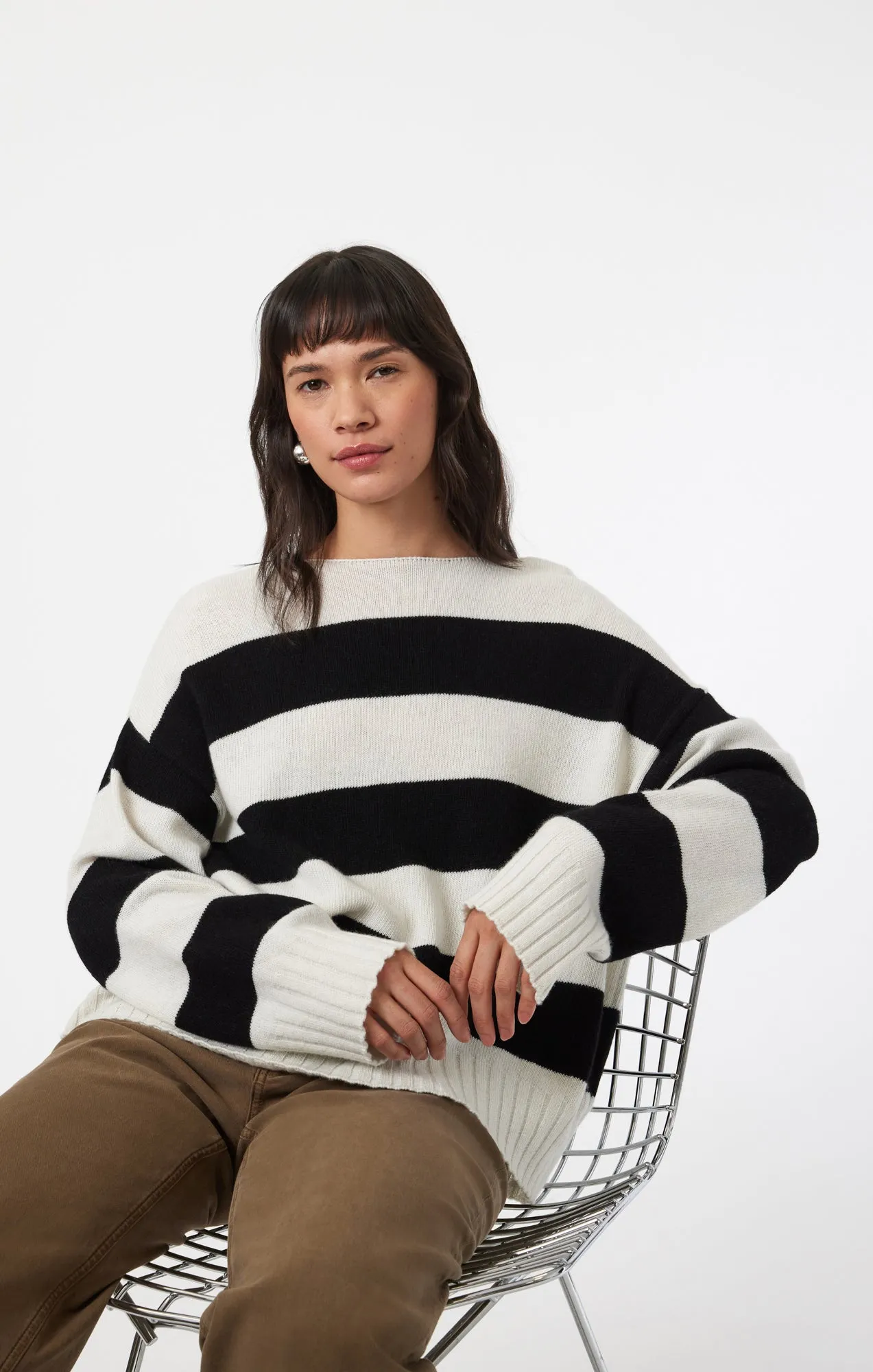 BOAT NECK SWEATER IN BLACK STRIPE