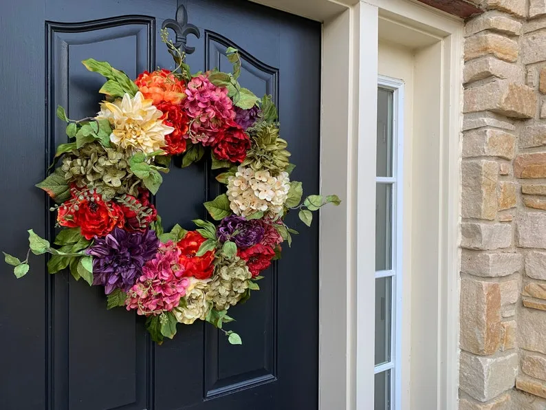 Bold & Beautiful Wreath with Dahlias, Peonies and Hydrangeas