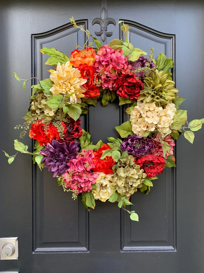 Bold & Beautiful Wreath with Dahlias, Peonies and Hydrangeas