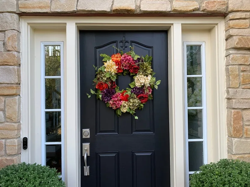 Bold & Beautiful Wreath with Dahlias, Peonies and Hydrangeas