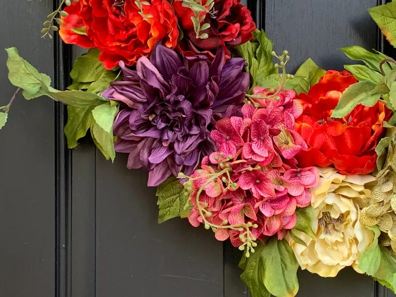 Bold & Beautiful Wreath with Dahlias, Peonies and Hydrangeas