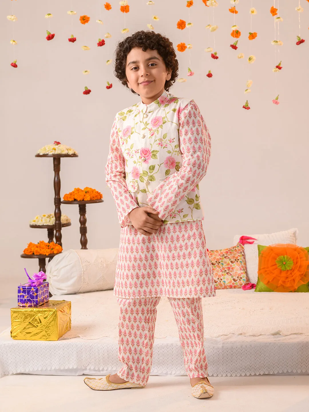 Boys  Floral Printed Regular Pure Cotton Kurta With Pyjamas And Nehru Jaket - Ps Peaches