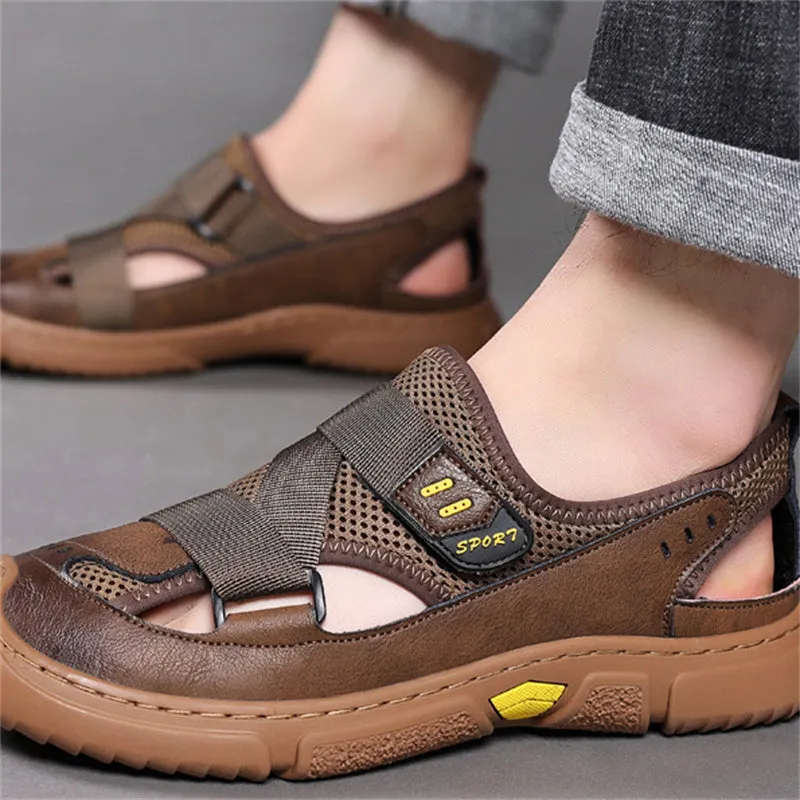 Breathable Closed Toe Hollow Out Middle-aged Men's Sandals