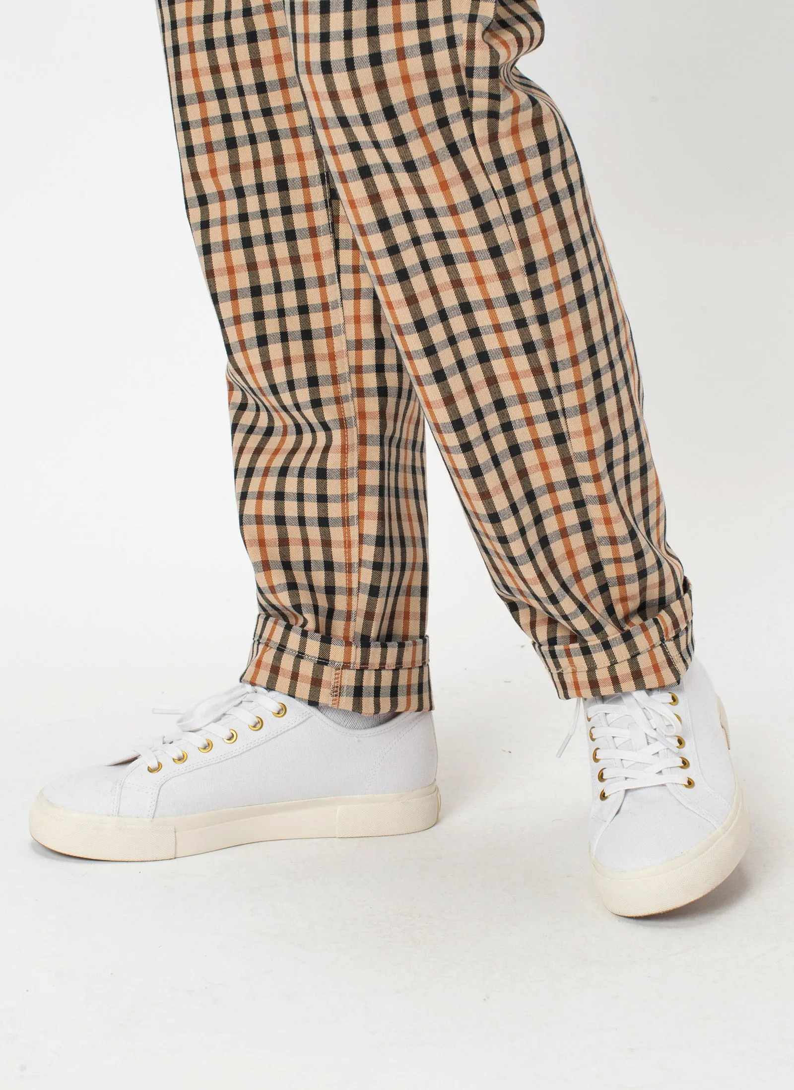 B.Relaxed Chino Beige Check