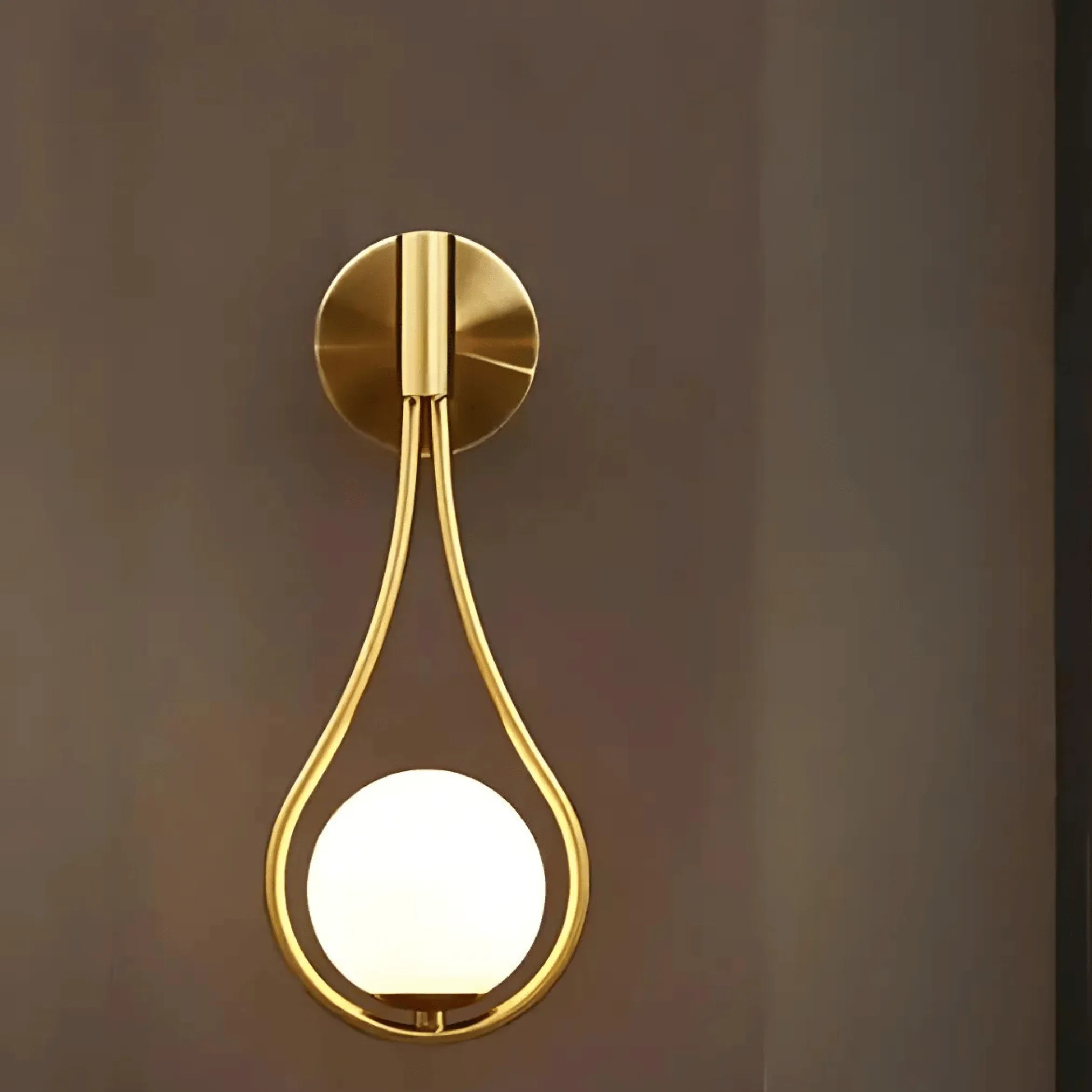 Bryne - Wall Light Sleek LED Design