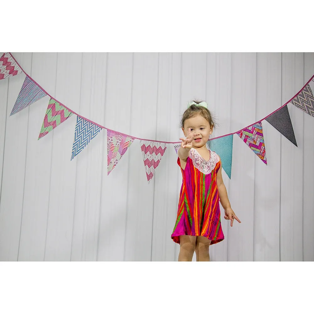 Bunting on Smooth White Printed Backdrop