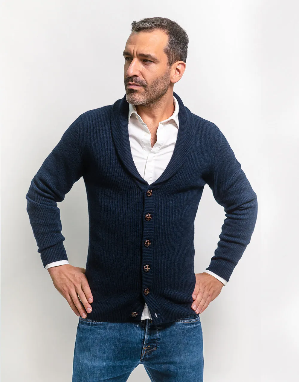 Buttoned Cashmere Cardigan in Nero Navy