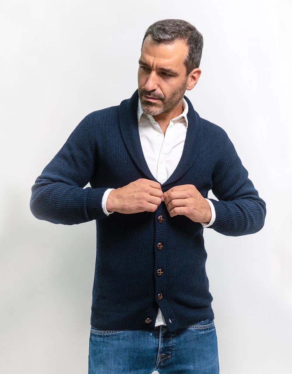 Buttoned Cashmere Cardigan in Nero Navy