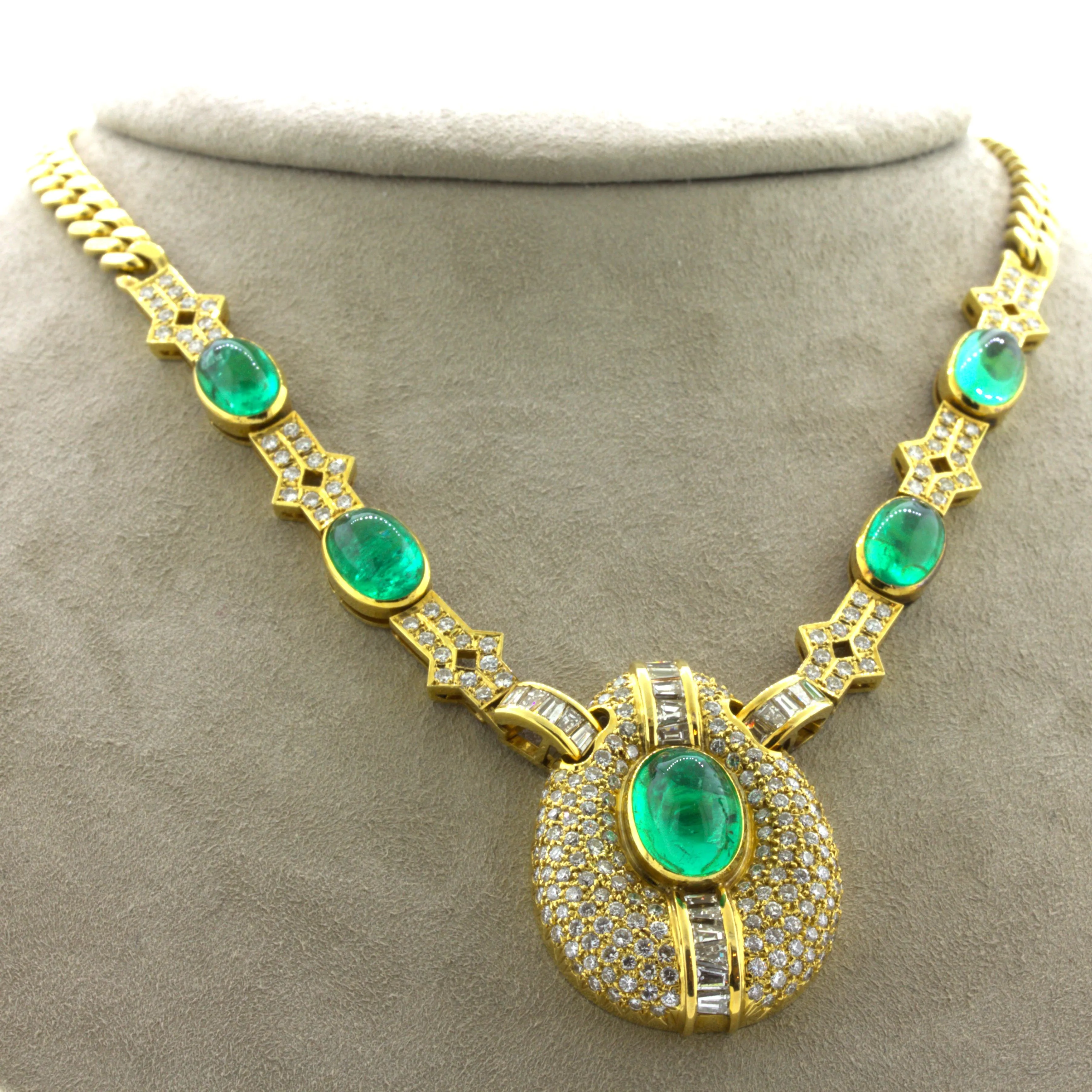 Cabochon Emerald Diamond 18k Yellow Gold Necklace