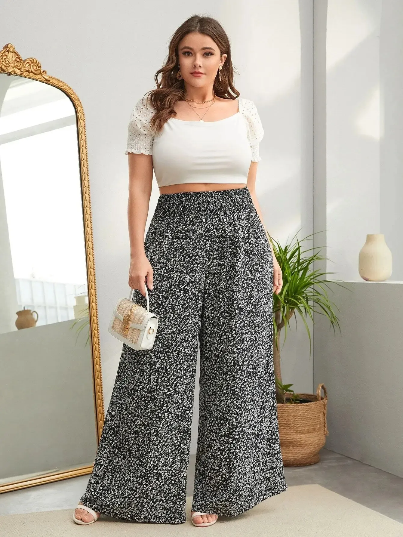 Calça Larga Estampada Florida Plus Size - Verônica