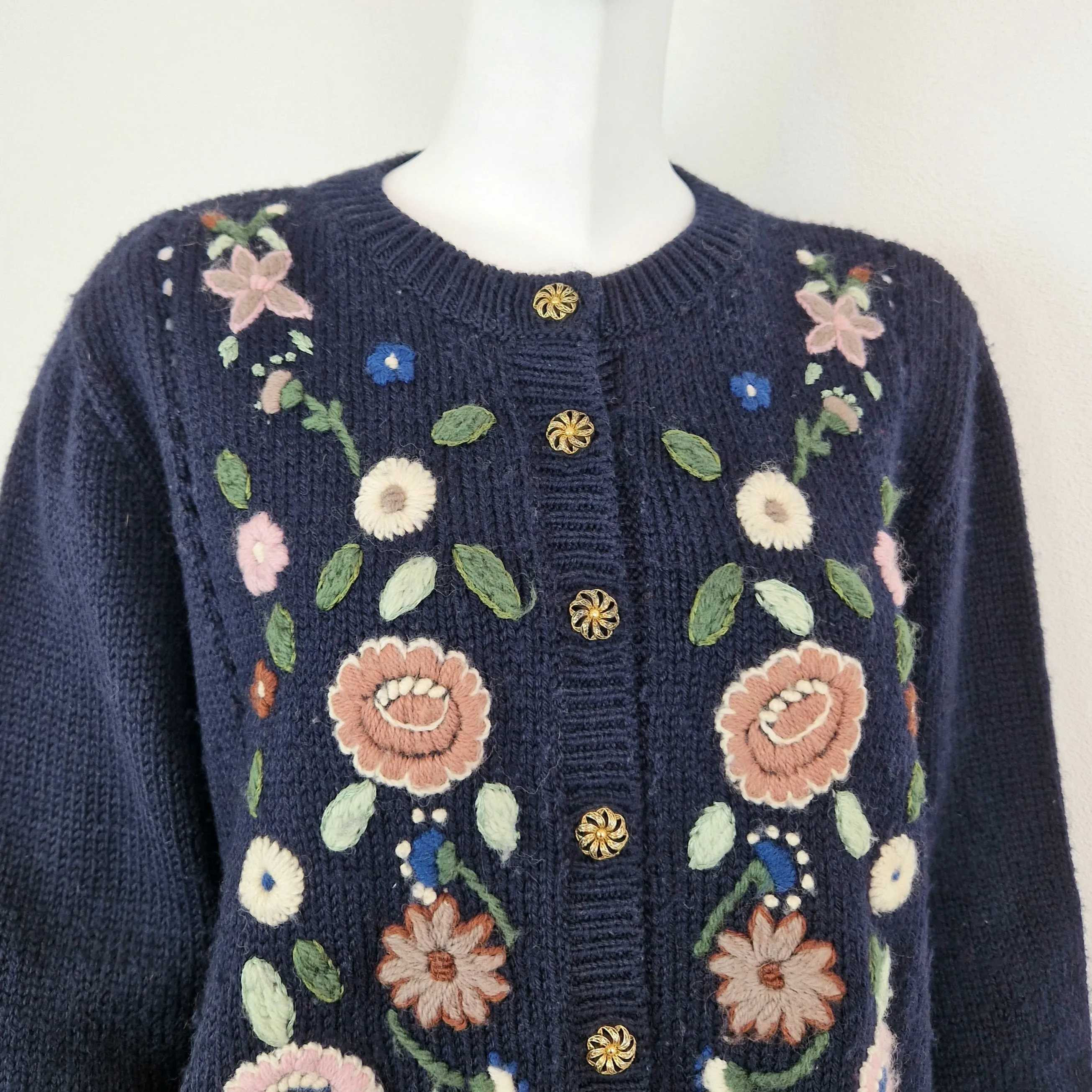 Cardigan vintage blu ricamo fiori