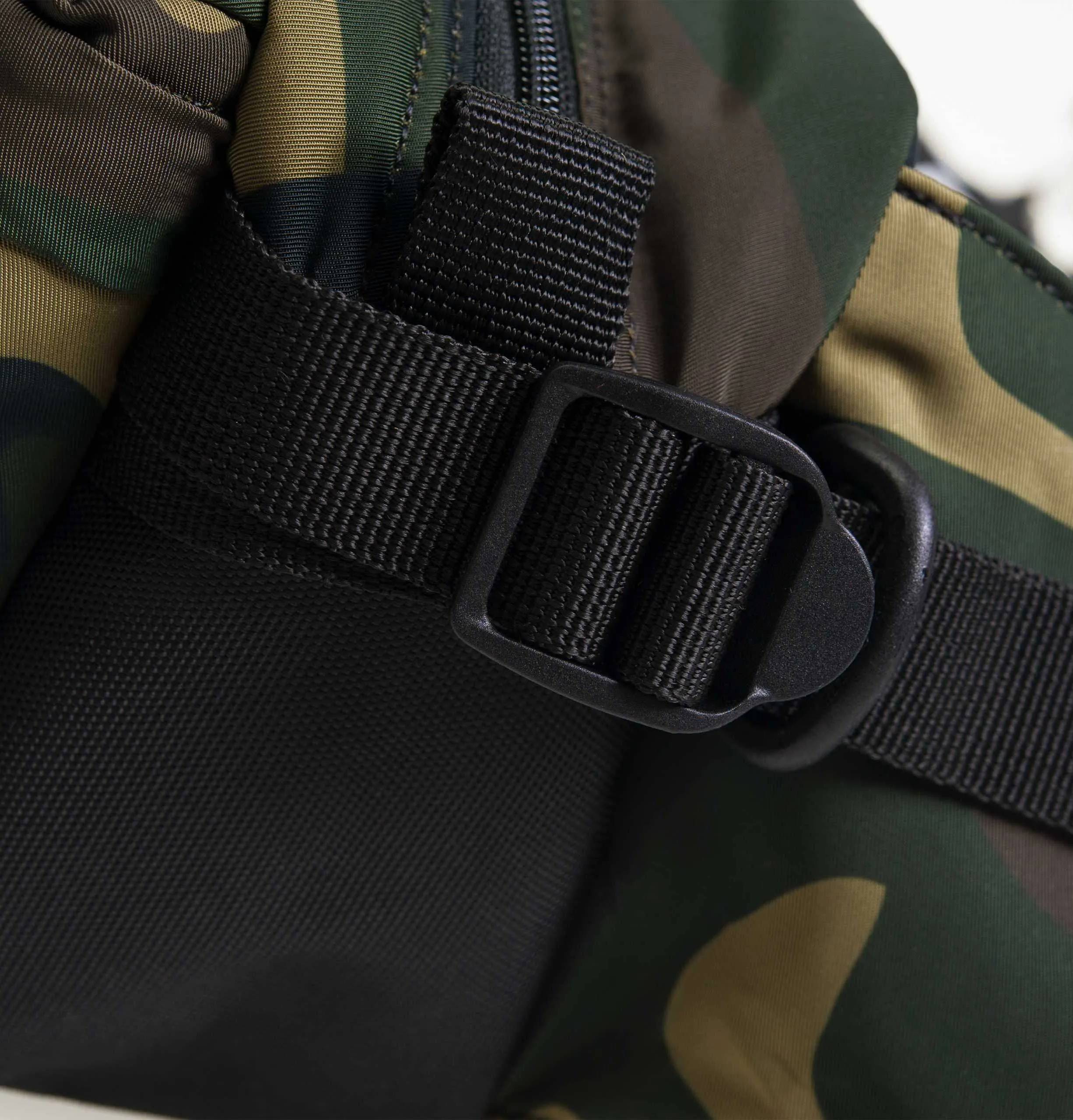 Carhartt WIP Military Hip Bag – Camo Laurel/Black