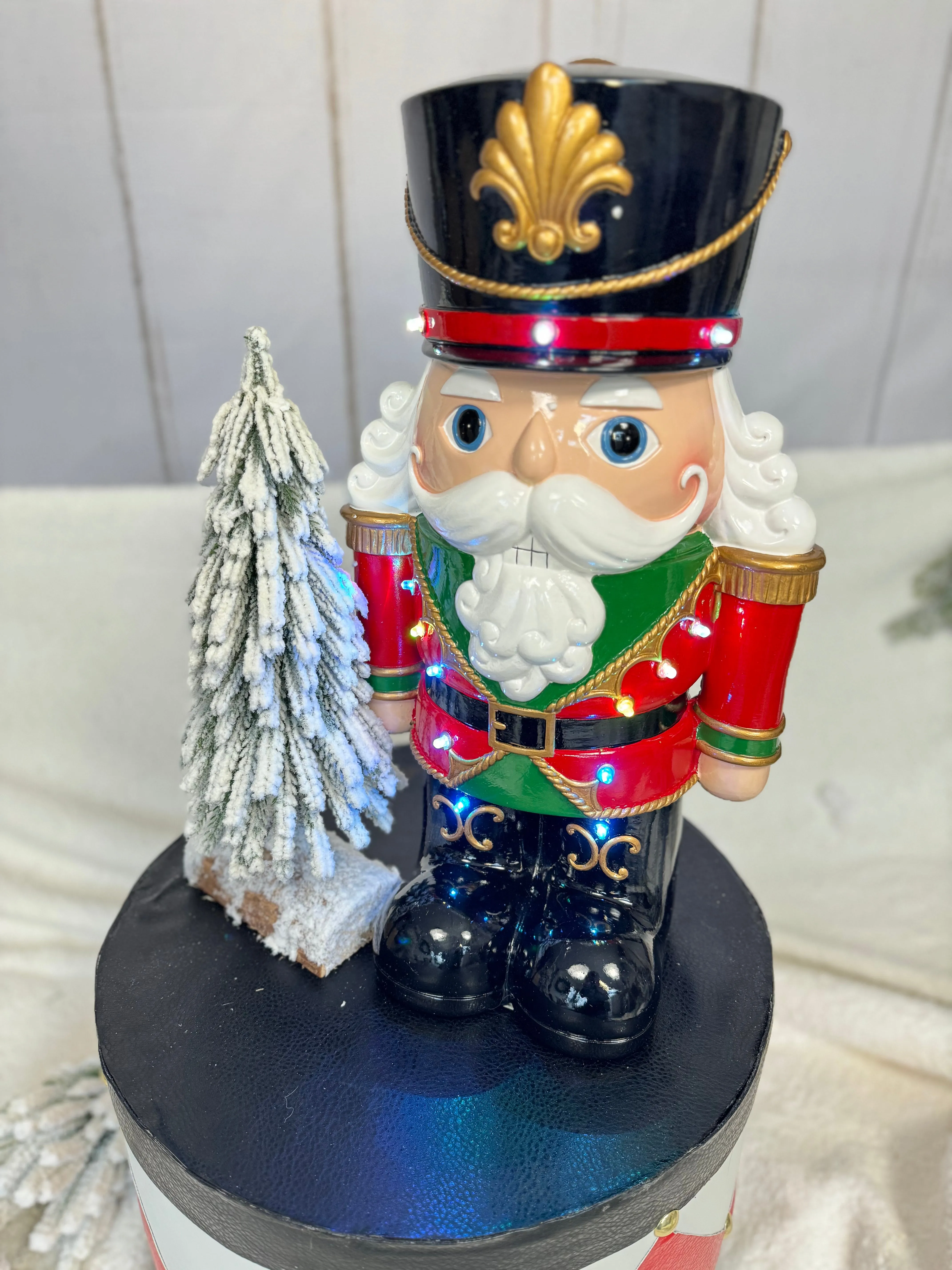 Cascanueces con luces VR / Nutcracker with led lights VR