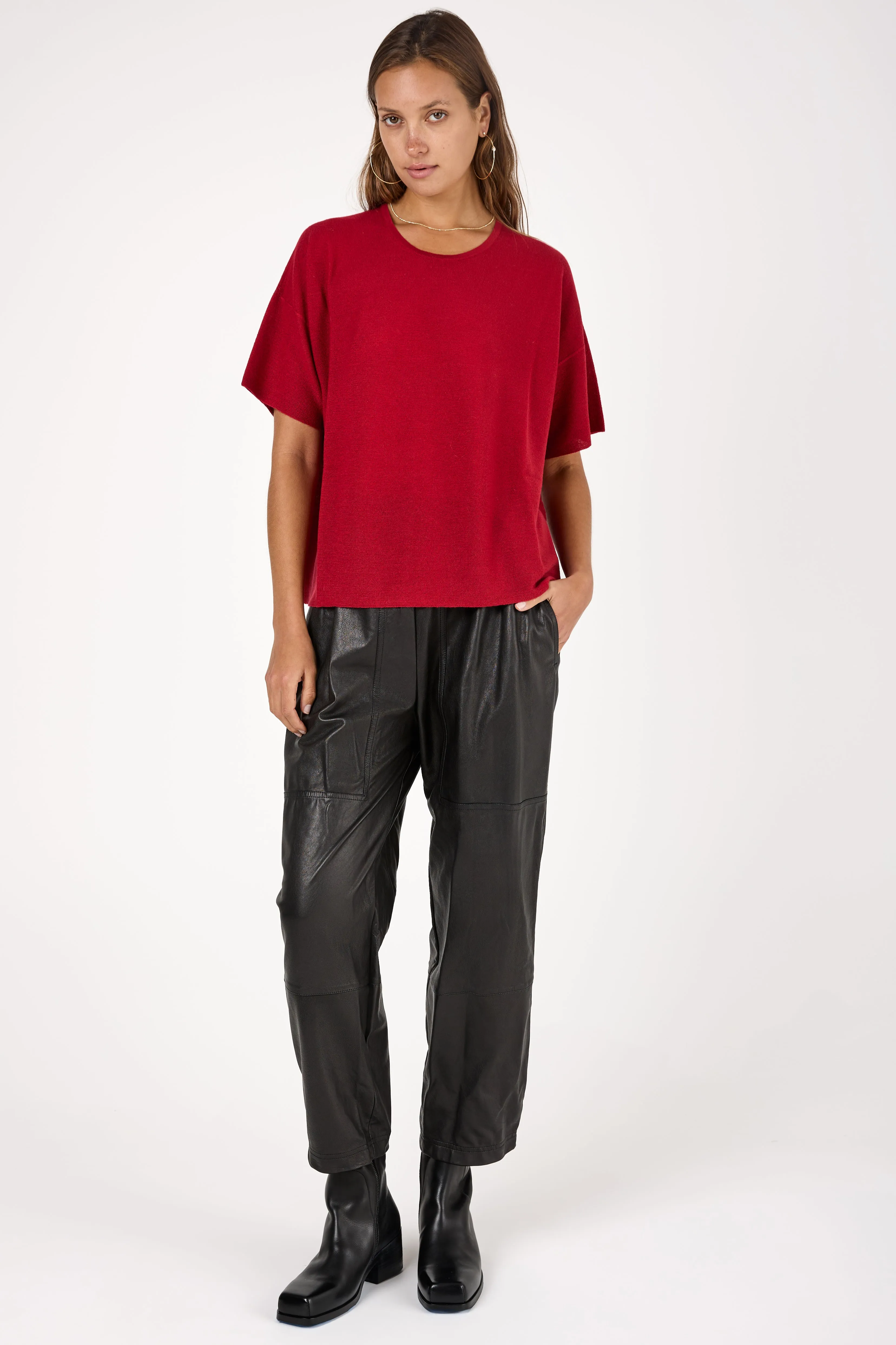 Cashmere Short Sleeve Knit Sweater in Rosso