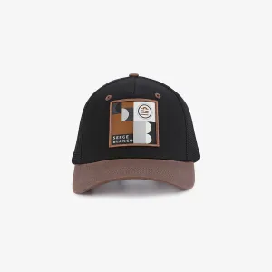 Casquette trucker noire badge géométrique