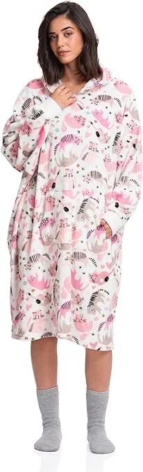 Cat Lover's Fleece Hoodie Wearable Blanket - Ultimate Warmth for the Cat-Adoring Soul