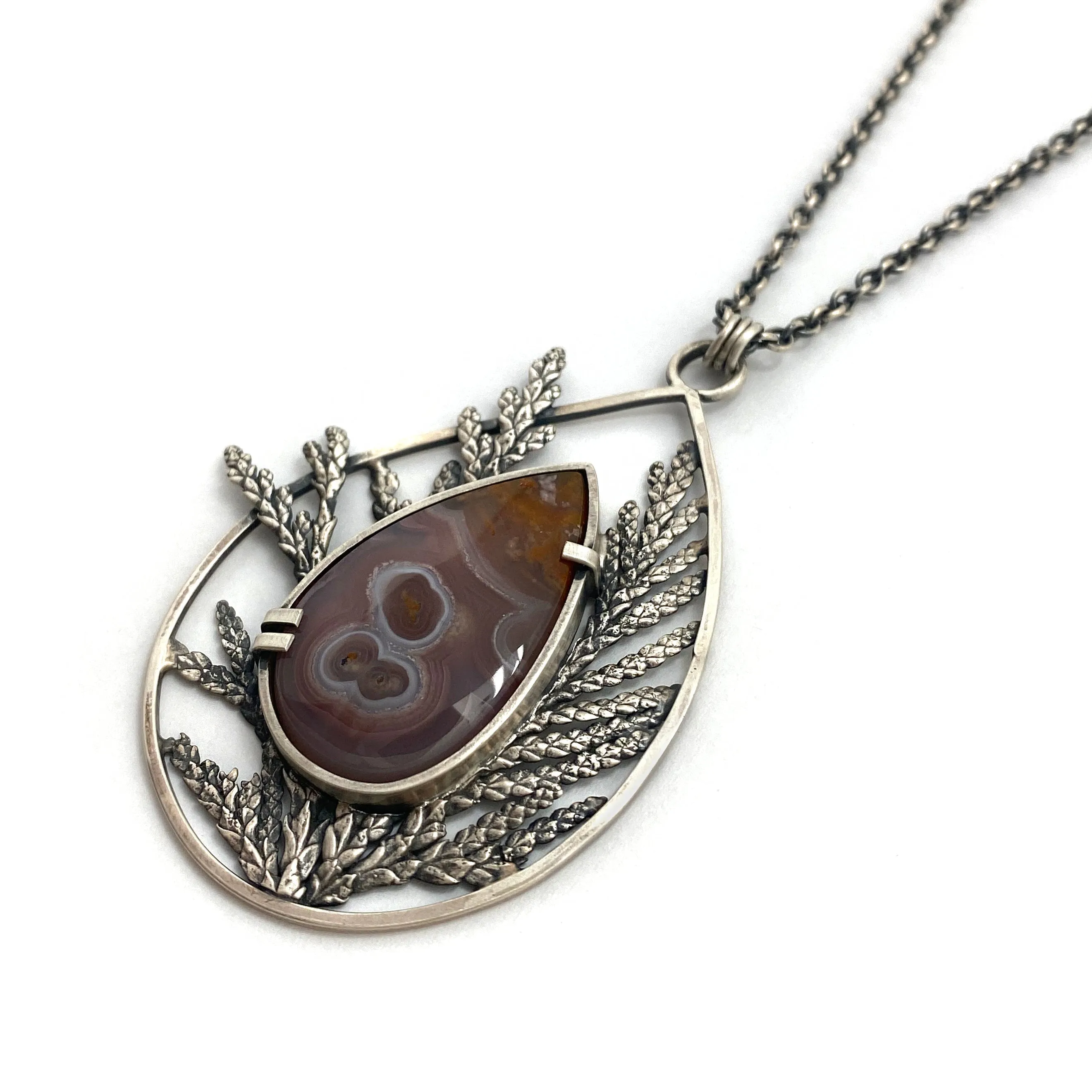 Cedar and Agate Necklace