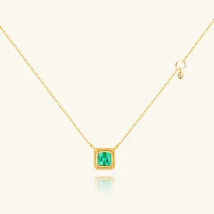 Charismatic Gold Emerald Pendant Necklace