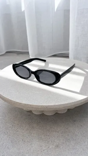 Charmain Sunglasses - Black