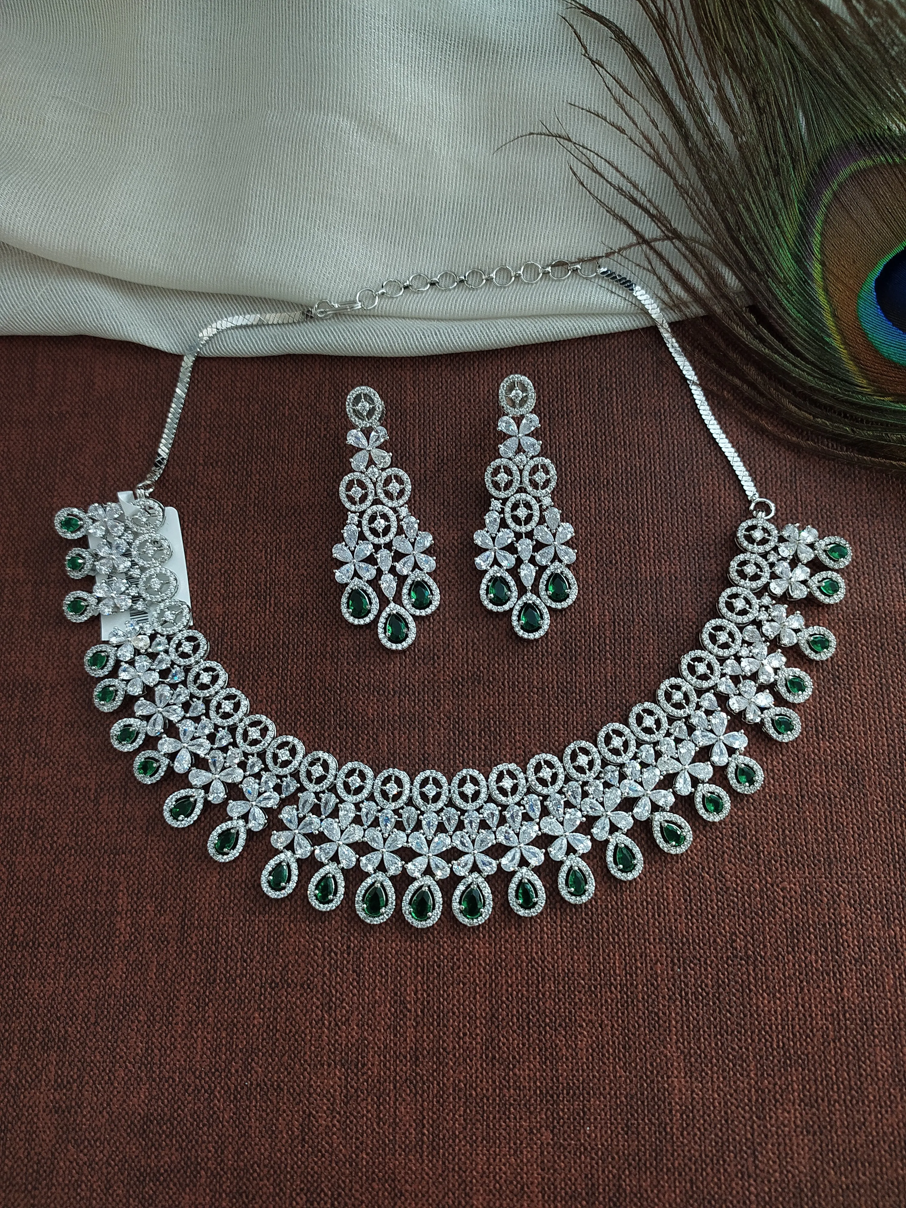 Charming Oval Shape Stones Silver Plated Necklace Set