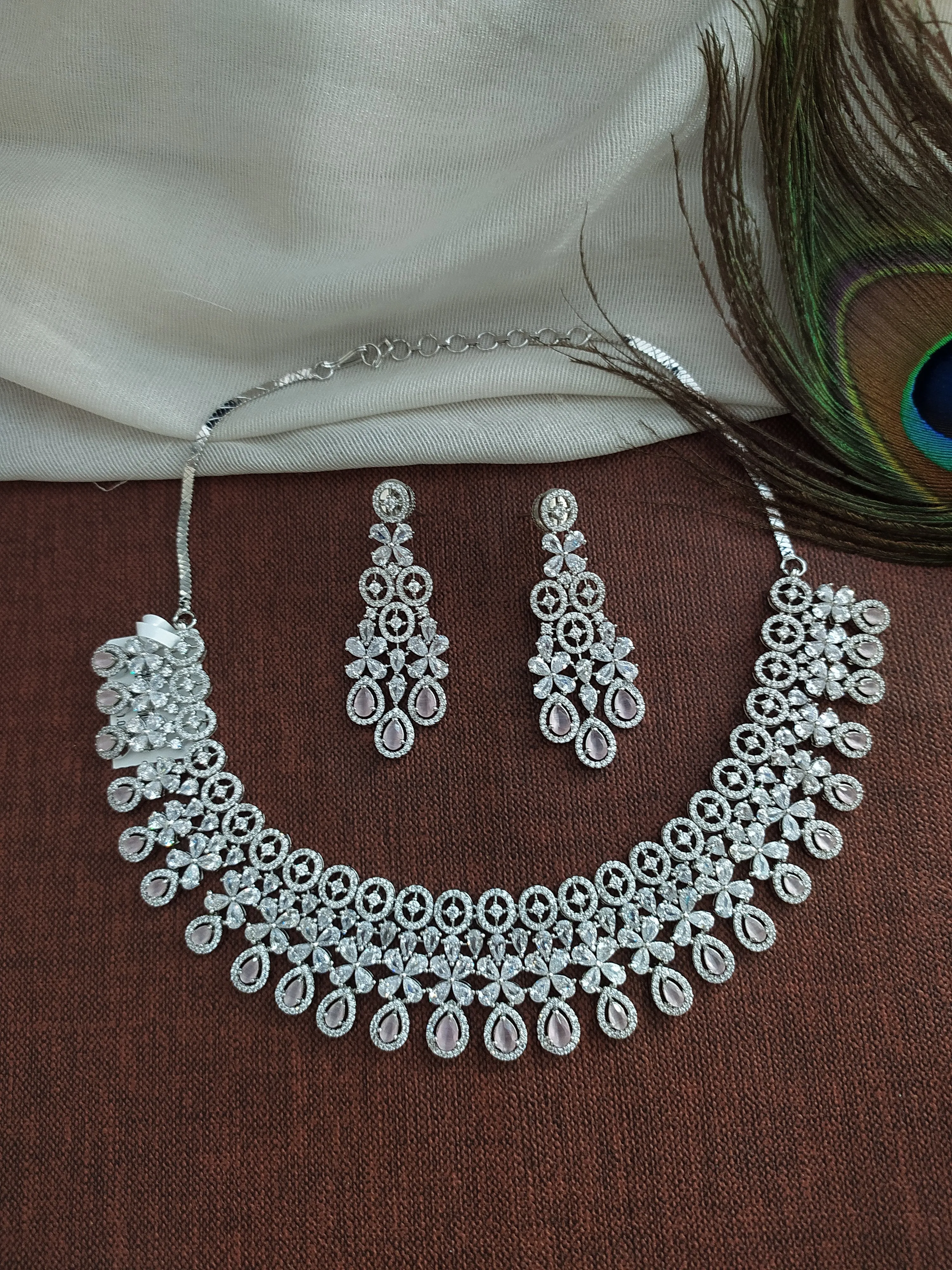 Charming Oval Shape Stones Silver Plated Necklace Set