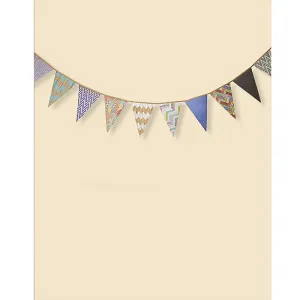 Chevron Bunting on Cream Printed Backdrop