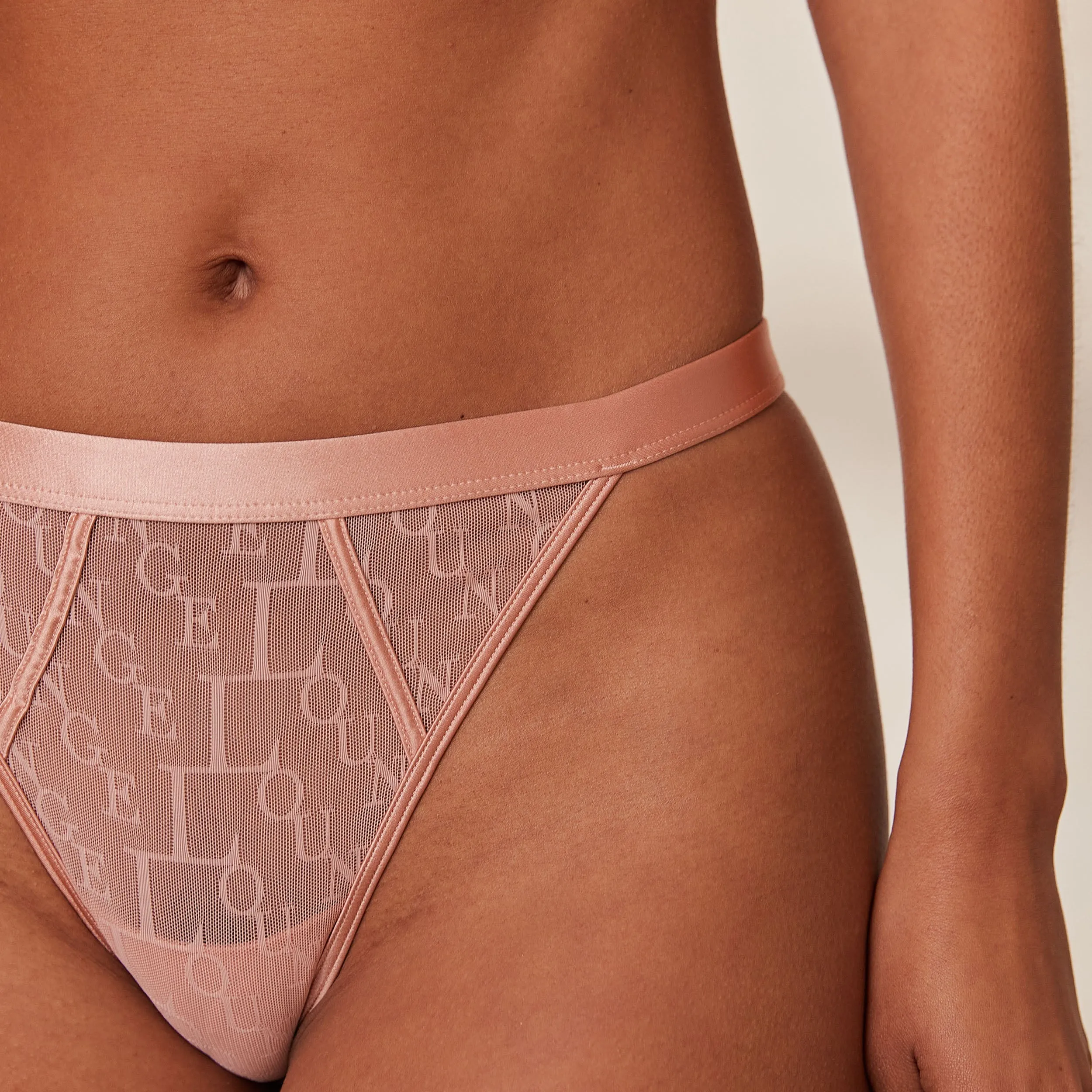 Chic Thong - Pink