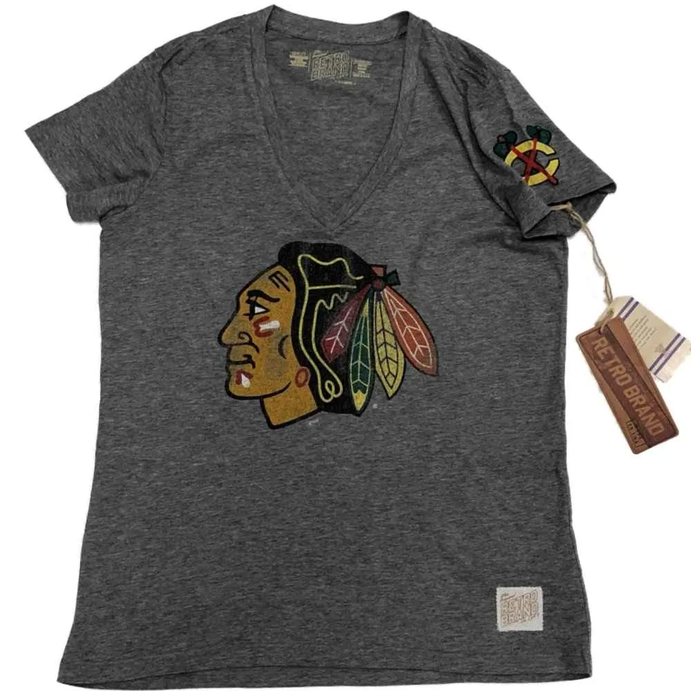 Chicago Blackhawks Retro Brand WOMENS Gray Faded Logo SS V-Neck T-Shirt (XL)