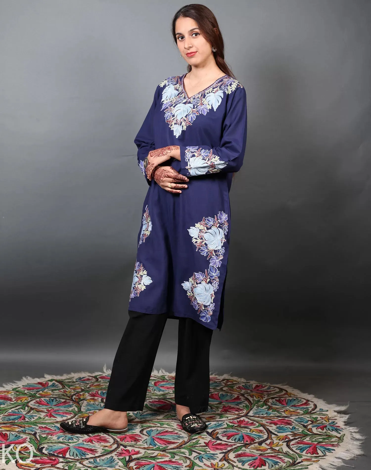 Chinar Design Zari and Ari Embroidered Kurti