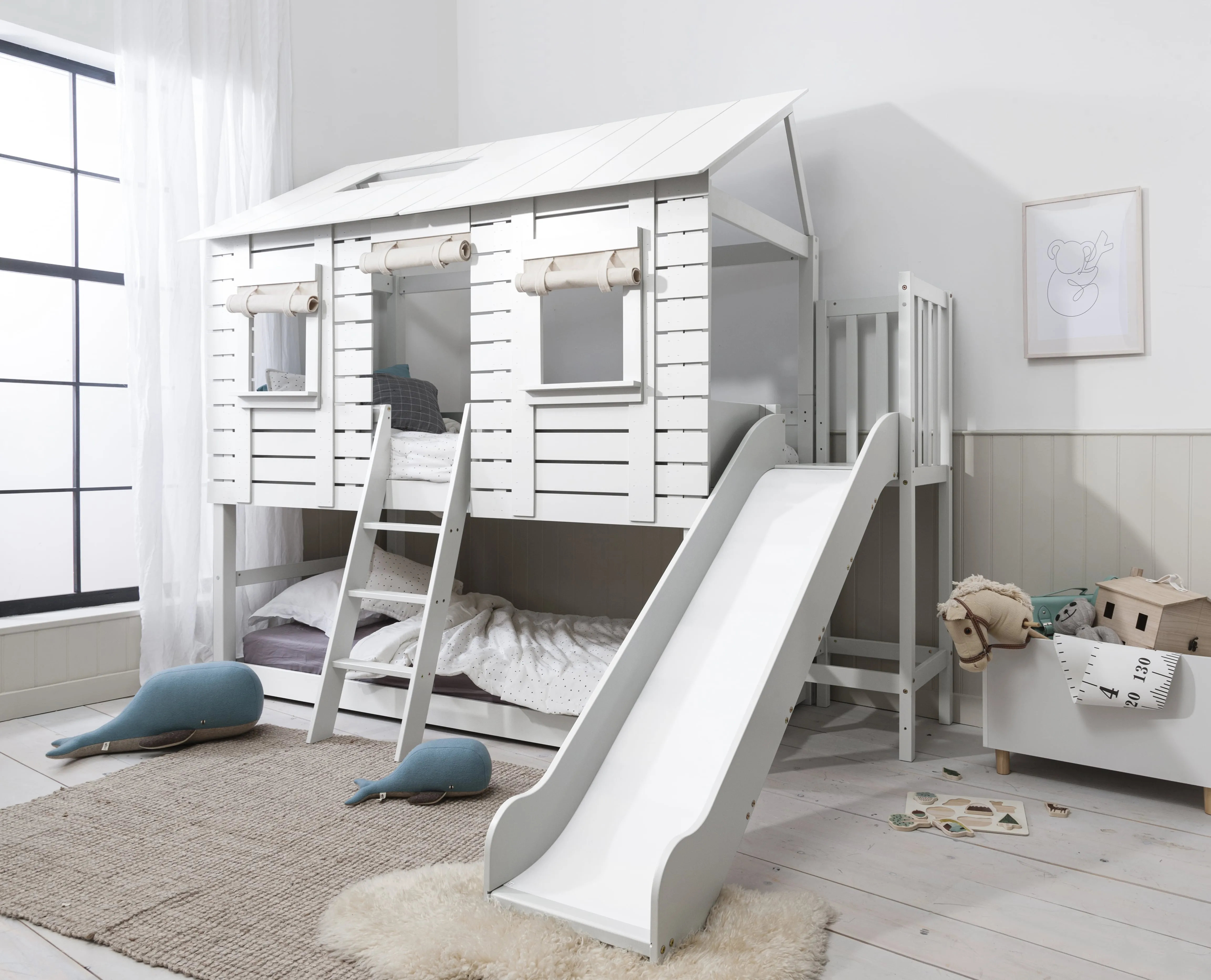 Christopher Treehouse Midsleeper Bed with Slide in Classic White