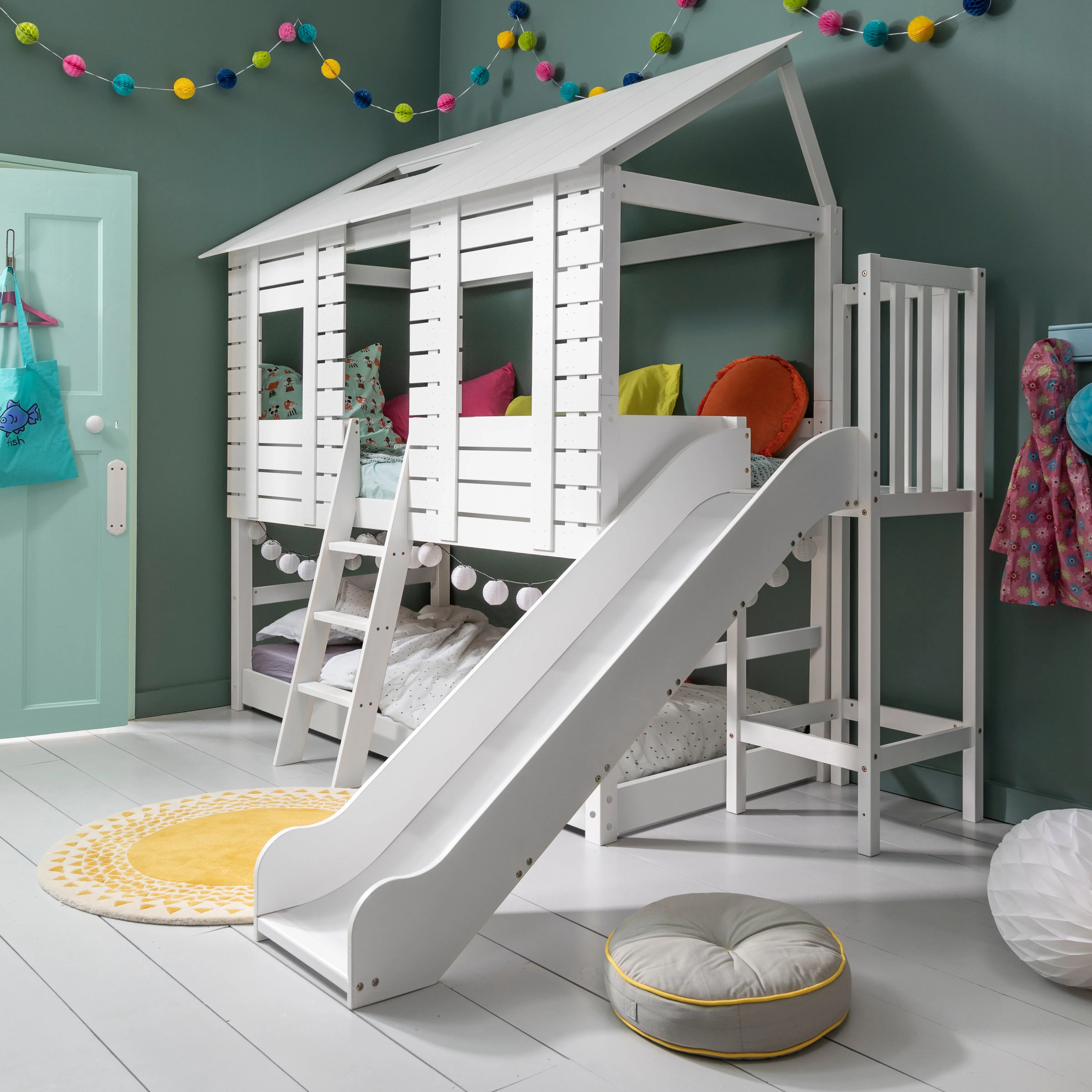 Christopher Treehouse Midsleeper Bed with Slide in Classic White