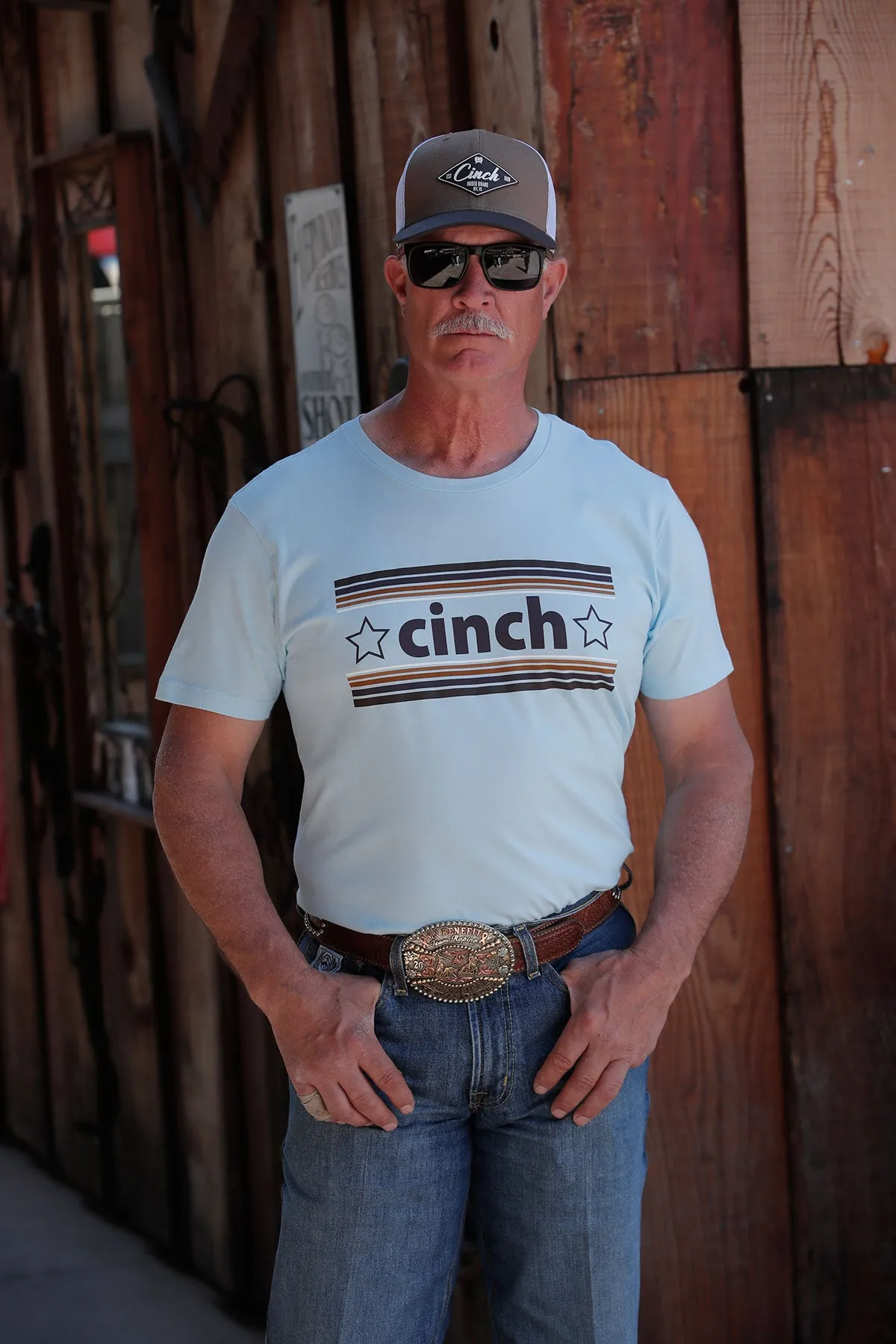 Cinch Men's Retro Stars Logo T-Shirt in Light Blue