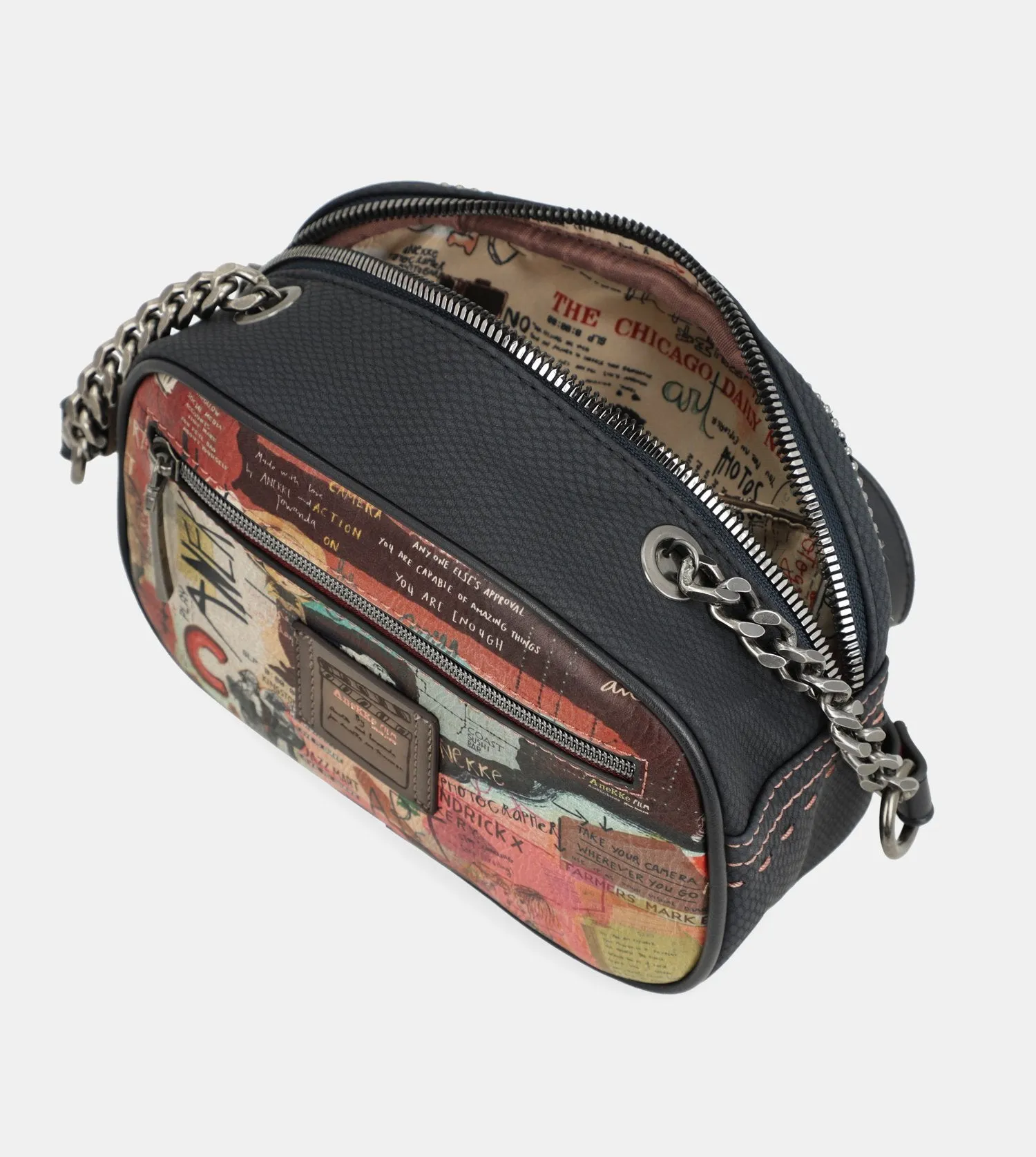 City Art crossbody bag with a chain