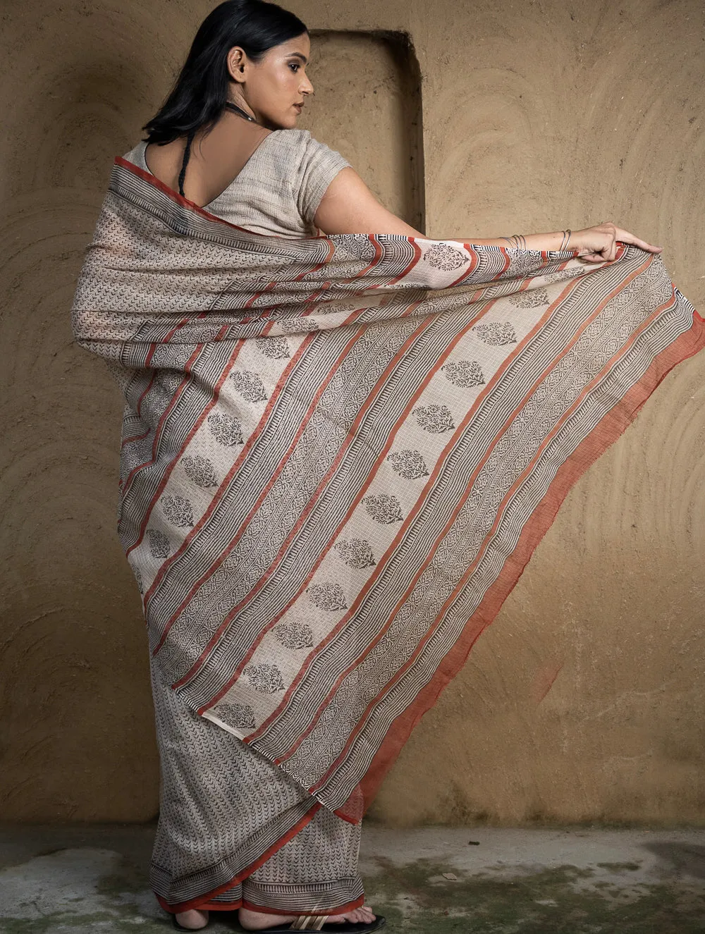 Classic Appeal. Bagru Hand Block Printed Kota Doria Saree - Beige Elegance