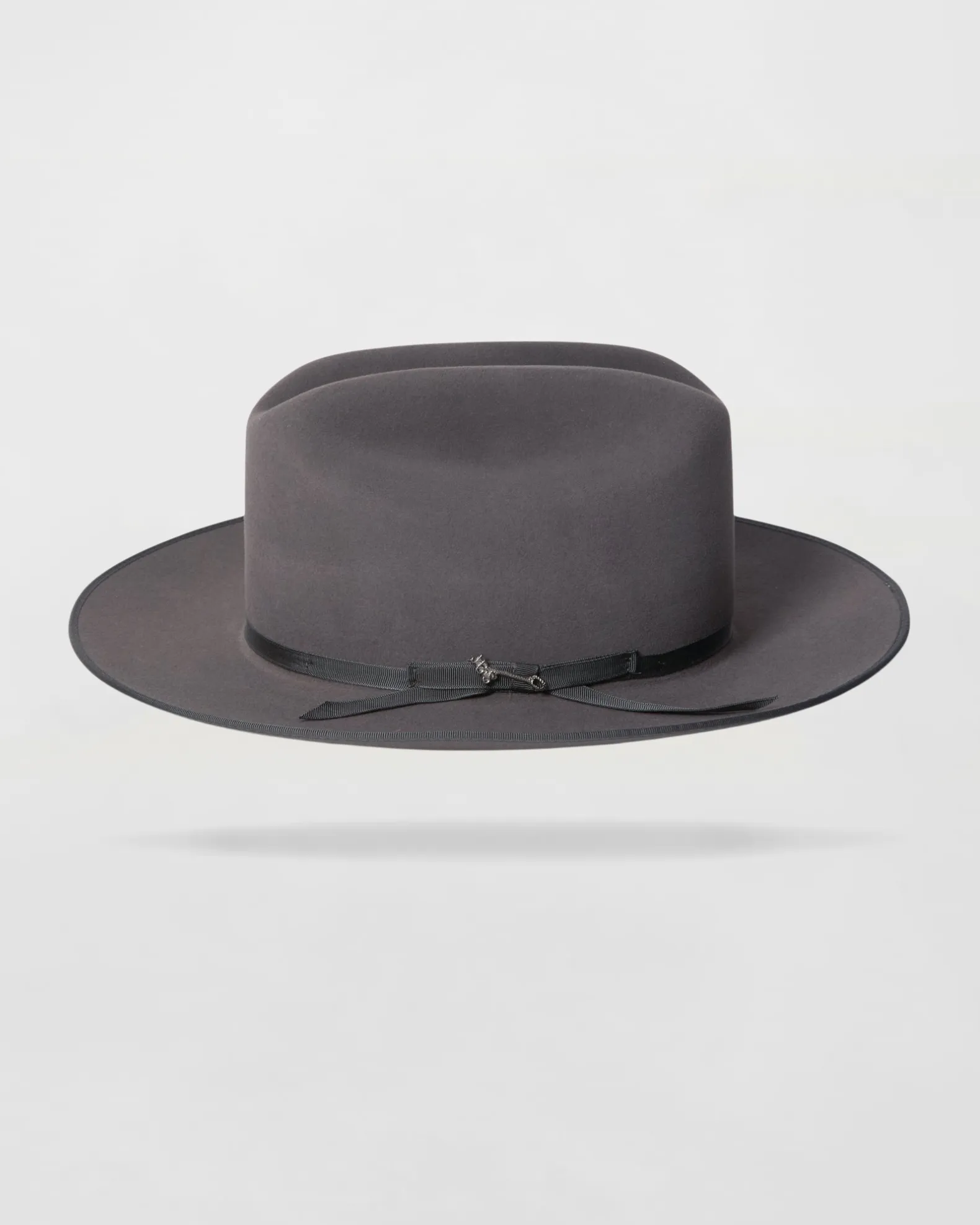 Classic Charm Felt Outdoor Hat in Brown