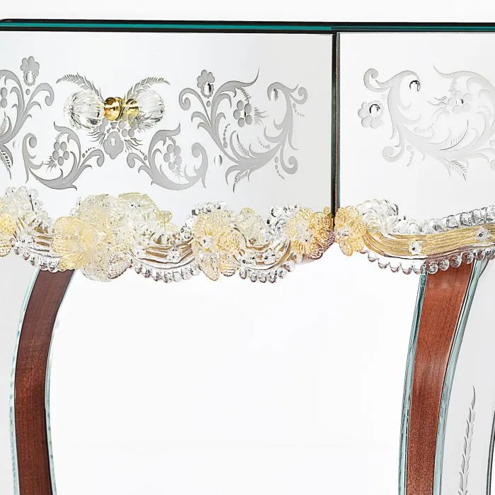 Classic Console Table With Engraved Mirror Pieces