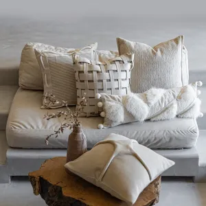 Classic Design Pillow Set