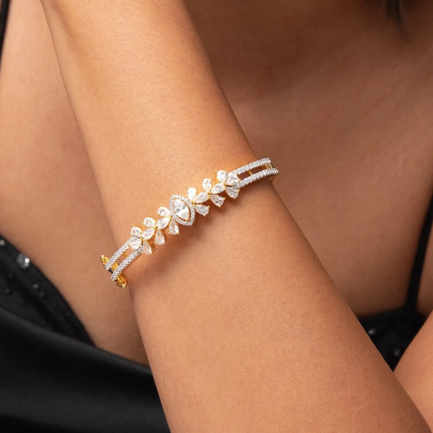 Classic Glittering Delicate CZ Bracelet