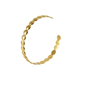 Classic Gold Cuff Bracelet – Timeless Polished Design for Elegant Style