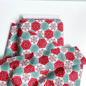 Cloud9 Organic Cotton : Winter Wonderland - Patchwork Snowflakes