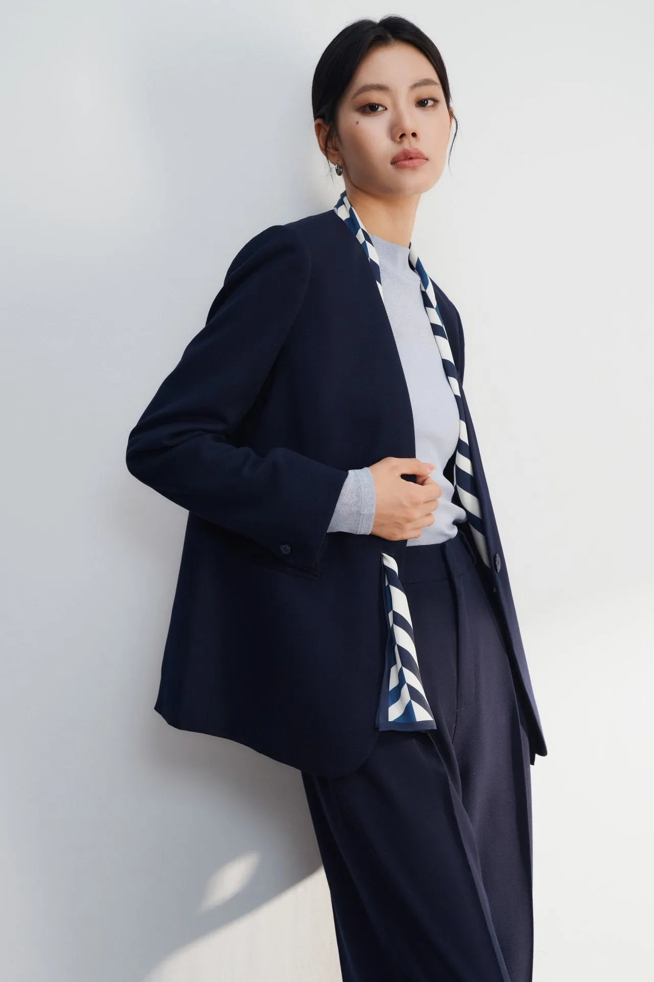 Collarless Twill Relaxed Fit Suit Blazer With Scarf