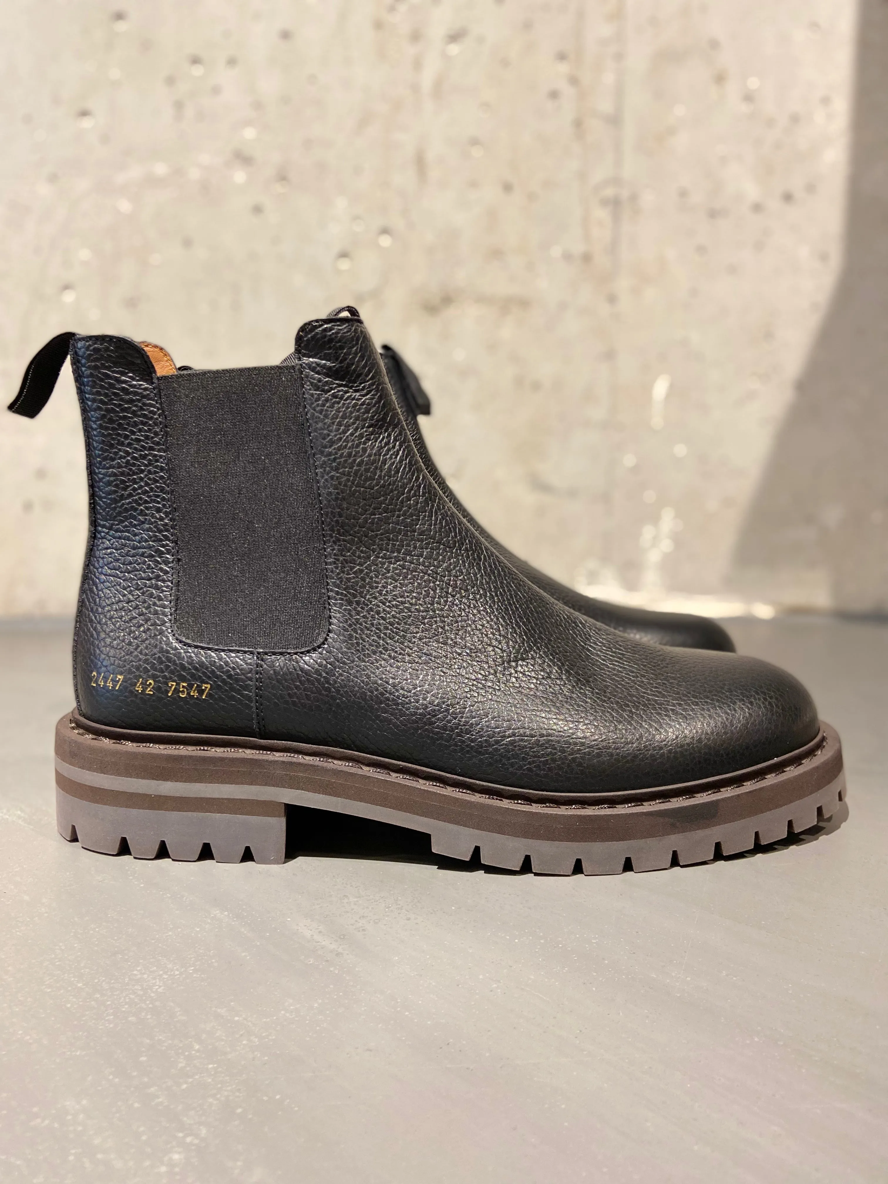 COMMON PROJECTS 2447 CHELSEA WORKBOOT BLACK