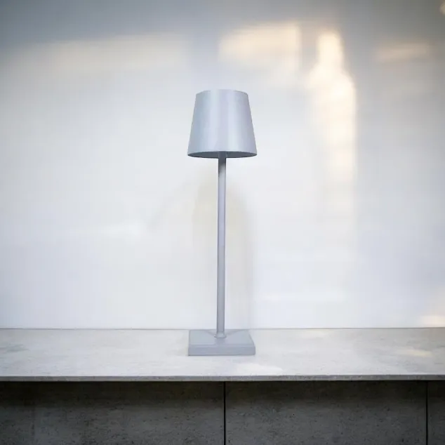 Cordless Elegant Table Lamp