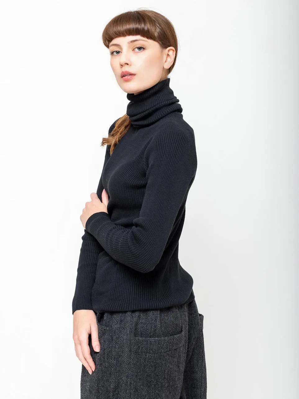 Cotton Turtleneck Pullover - Black