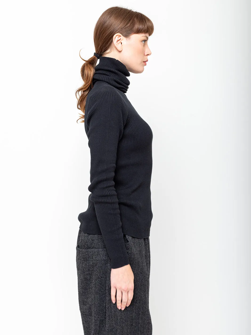 Cotton Turtleneck Pullover - Black