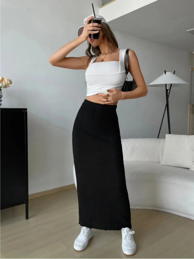 CozyKnit High-waisted slim-fitting knitted skirt