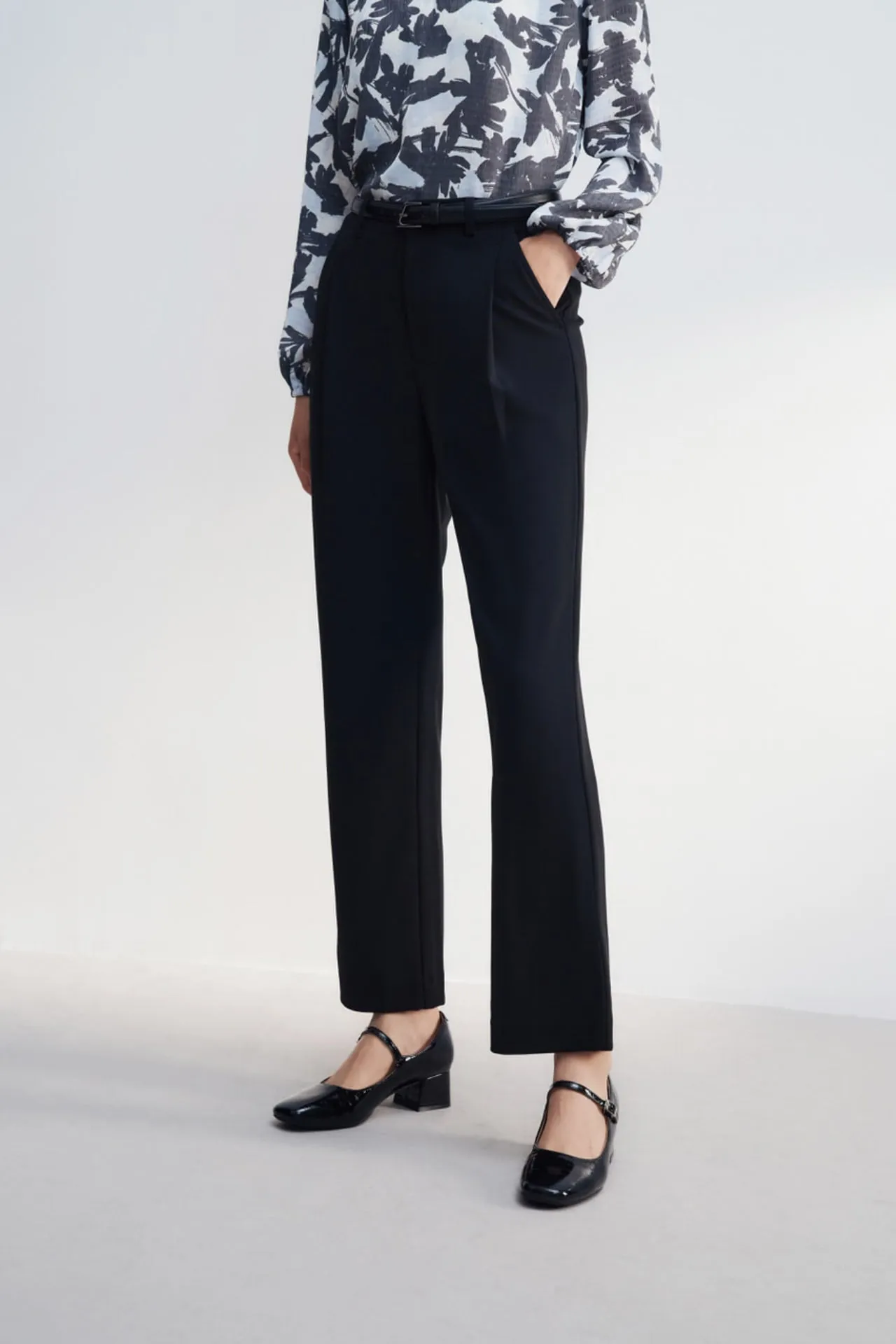 Crepe Knit Ankle Regular Straight Leg Pants With Belt